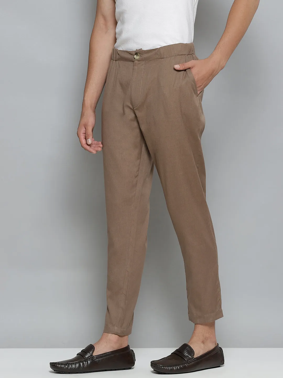 DENNISON Men Taupe Relaxed Tapered Fit Easy Wash Trousers